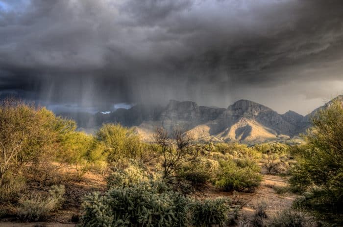 rain starting in oro valley 