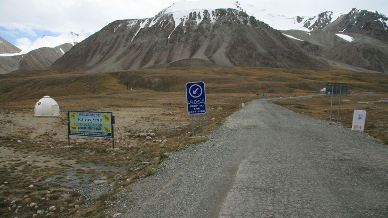 Karakoram Highway over Khunjerab Pass between China and Pakistan