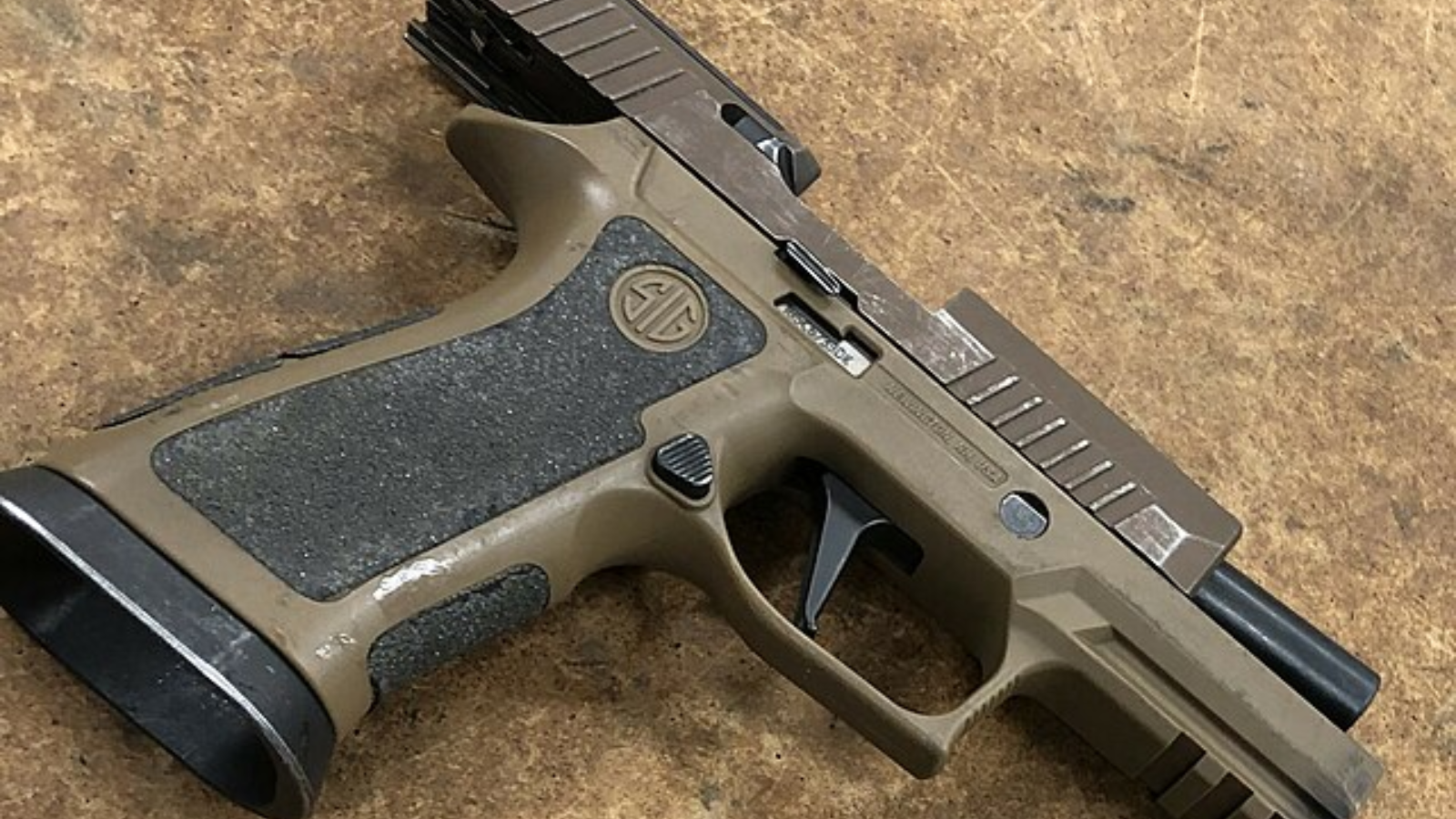 Sig Sauer P320 gun