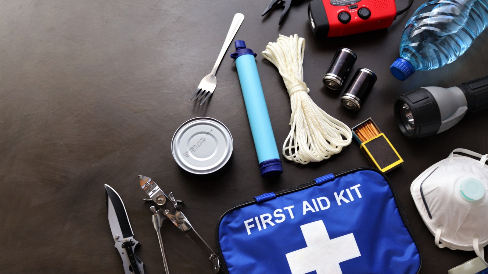 A survival kit is useful to have in the event of an emergency such as floods,fires,earthquakes,hurricanes and other natural disasters.