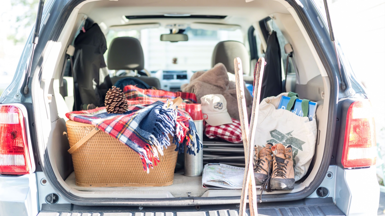 Emergency blankets in car boot