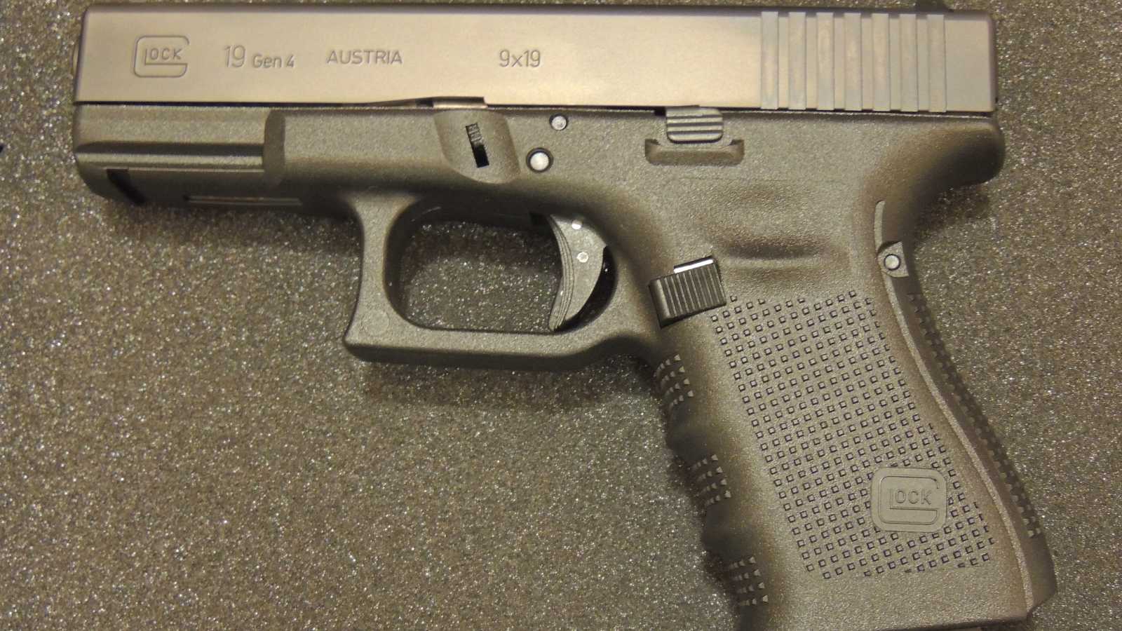 Glock 19