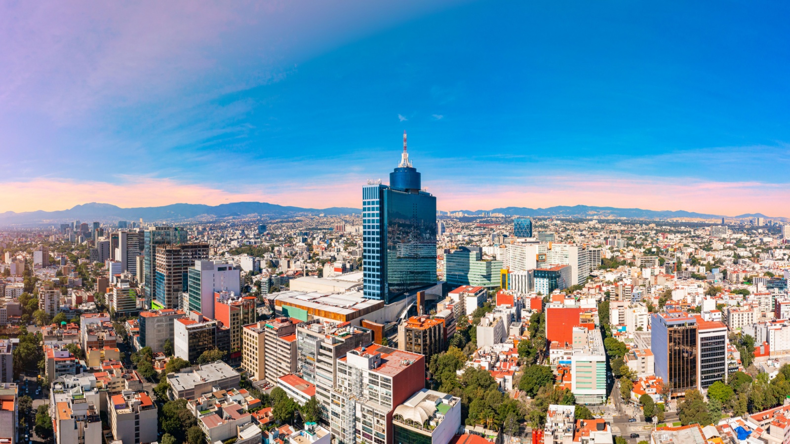 World Trade Center in Mexico City on a day with a beautiful sunset