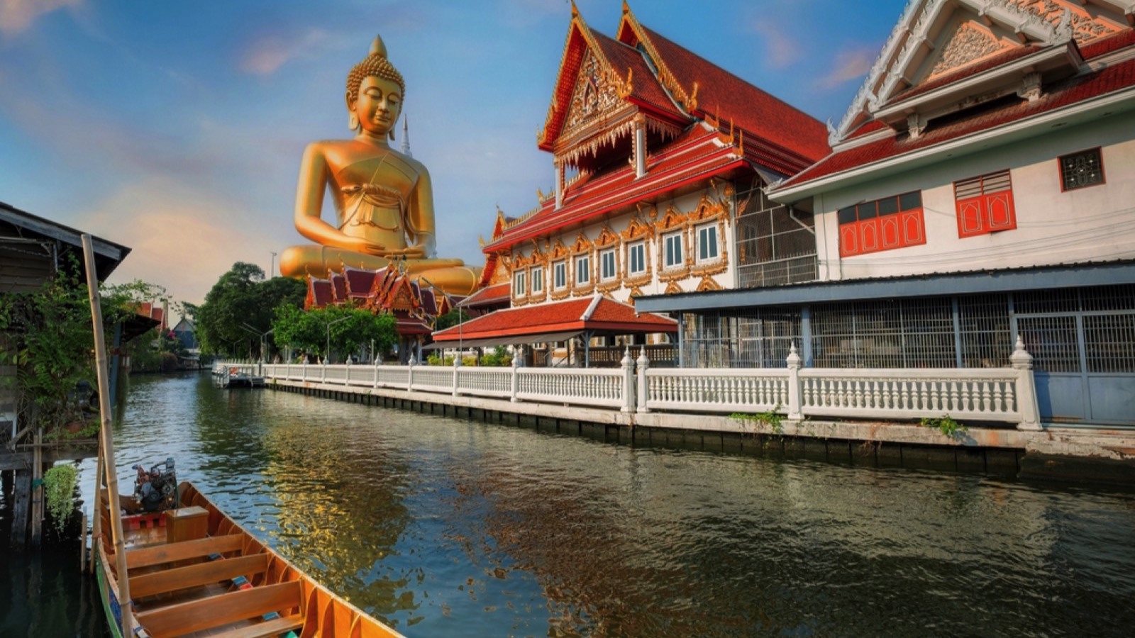 The Big Seated Buddha Statue, Thailand